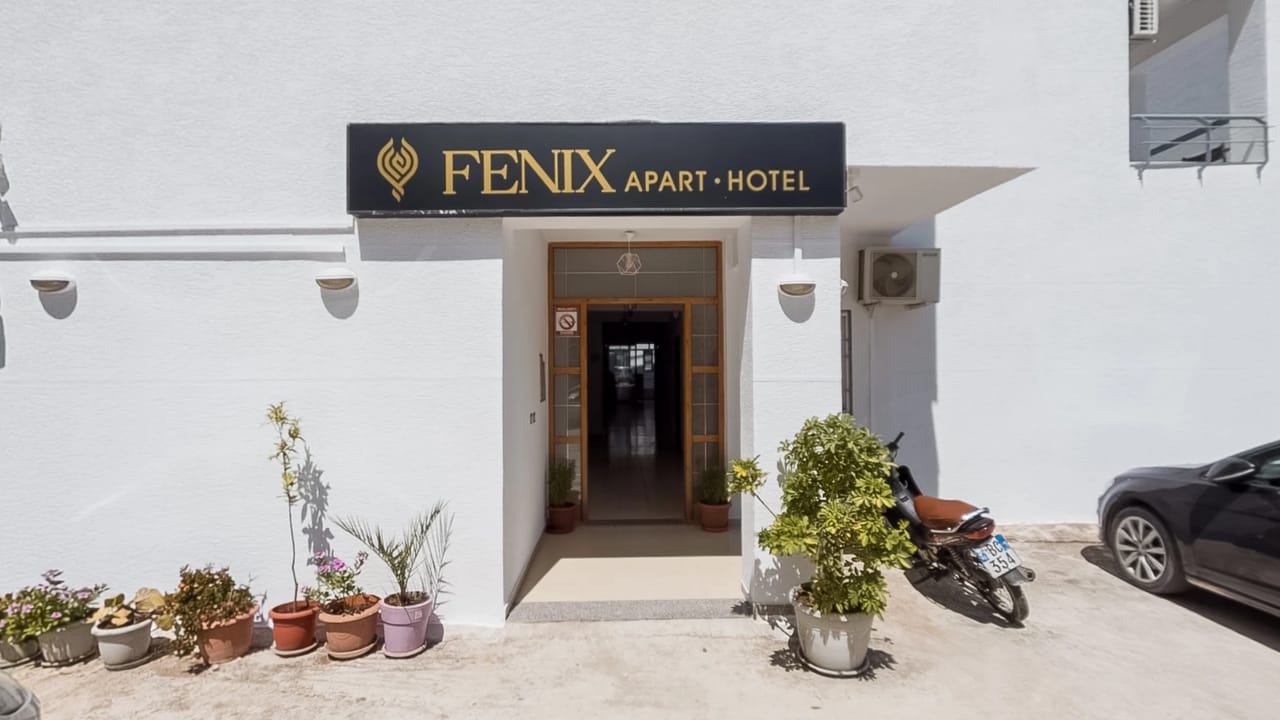 Inside Fenix Apart-Hotel in Sarandë